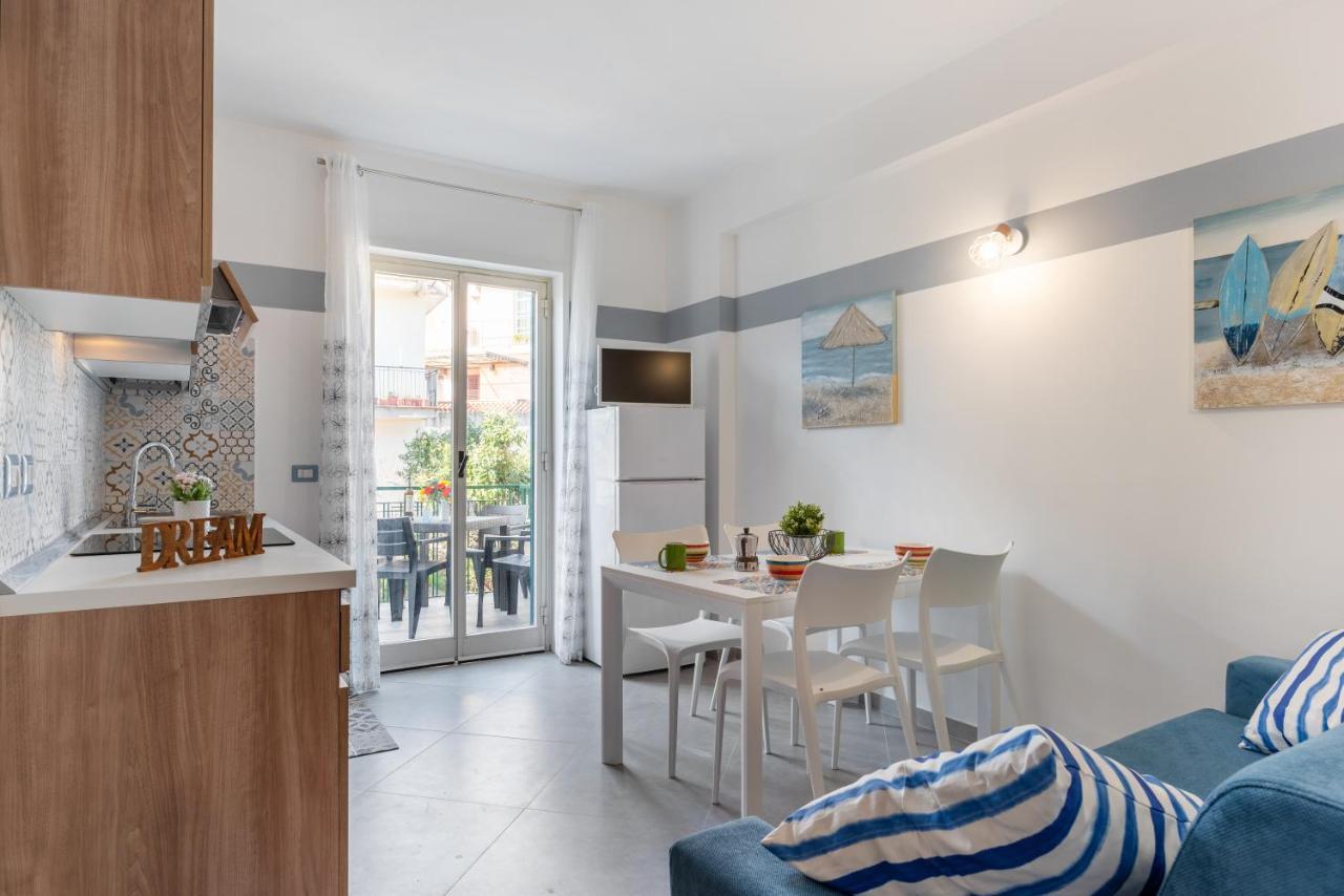 La Casa Di Tobia & Little Paradise Beach Apartments Giardini Naxos Exteriér fotografie